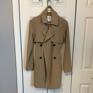 Abercrombie & Fitch Beige Trench Coat
